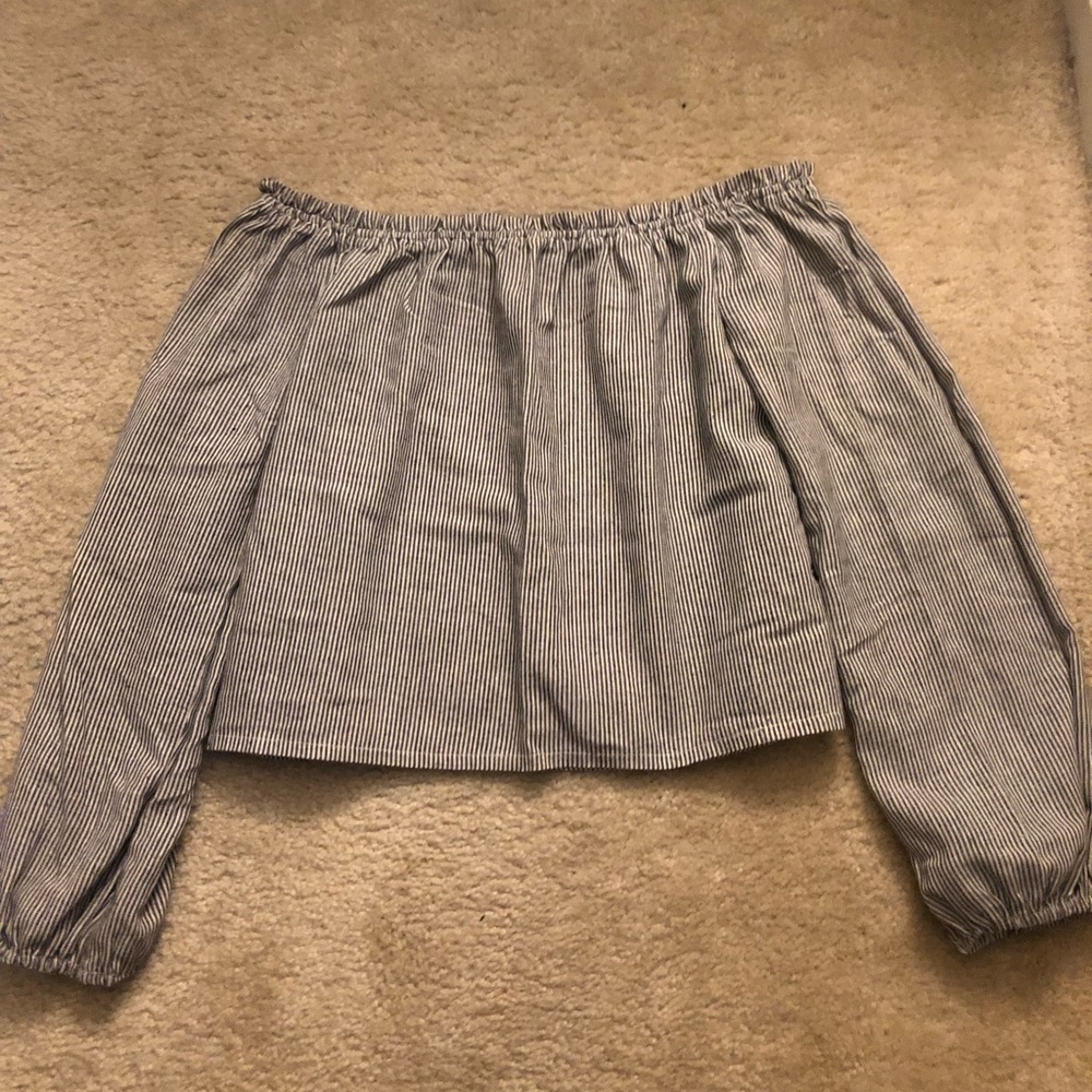 Brandy Melville theia top